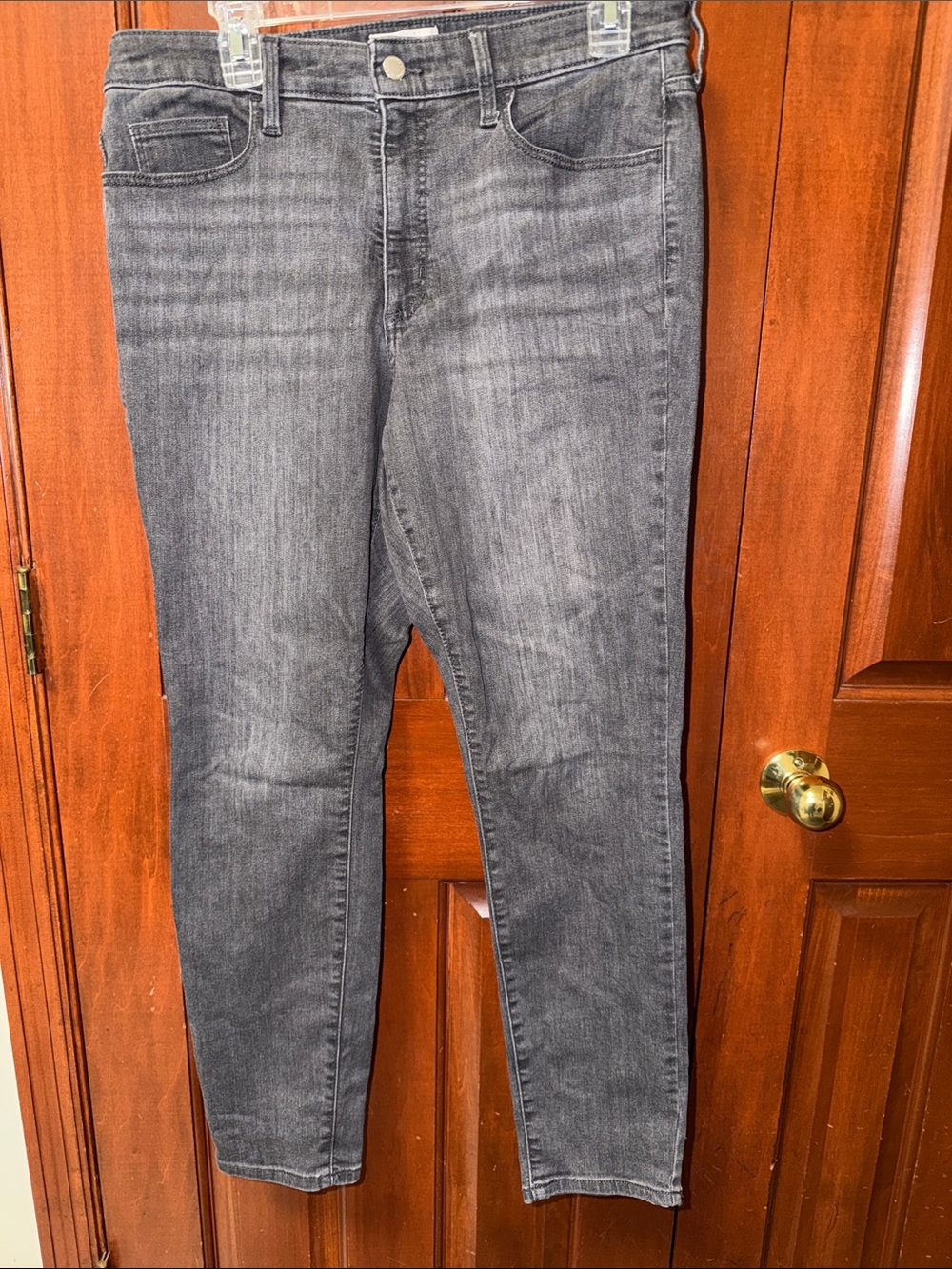Universal Threads Women's Grey Highrise Stretch Skinny Jeans